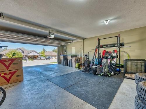 2089 Bowron Street, Kelowna, BC - Indoor