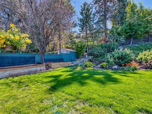 2089 Bowron Street, Kelowna, BC - Outdoor With Backyard