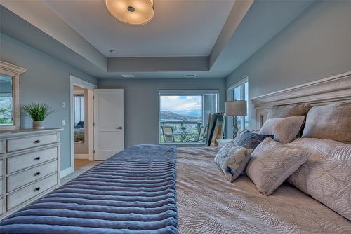 14-2161 Upper Sundance Drive, West Kelowna, BC - Indoor Photo Showing Bedroom