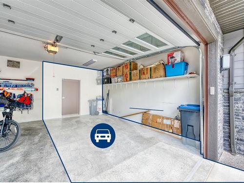 14-2161 Upper Sundance Drive, West Kelowna, BC - Indoor Photo Showing Garage