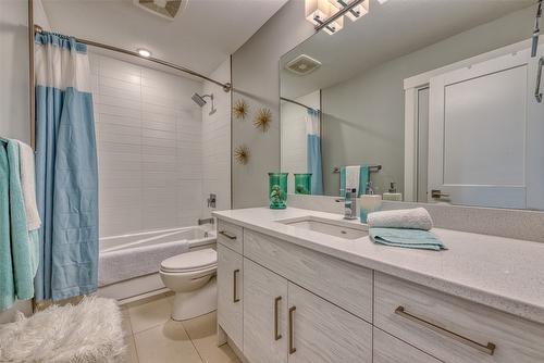 14-2161 Upper Sundance Drive, West Kelowna, BC - Indoor Photo Showing Bathroom