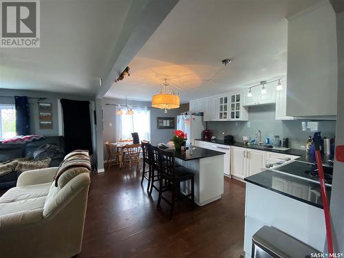 Pt Of Sw 23-28-21 W3, Kindersley Rm No. 290, SK - Indoor Photo Showing Kitchen With Upgraded Kitchen