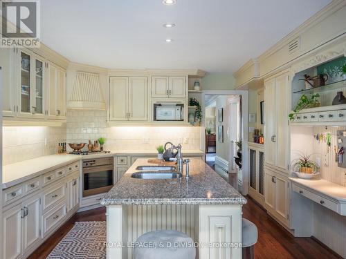 Upper - 79 Farnham Avenue, Toronto, ON - Indoor Photo Showing Kitchen With Double Sink With Upgraded Kitchen