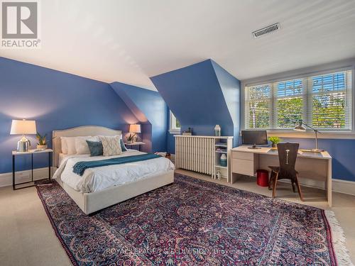 Upper - 79 Farnham Avenue, Toronto, ON - Indoor Photo Showing Bedroom