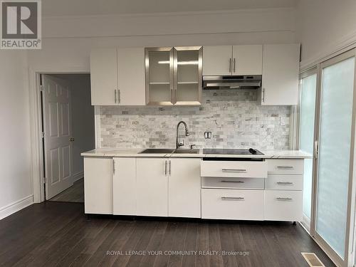 38 Sunset Beach Road, Richmond Hill, ON - Indoor Photo Showing Kitchen With Double Sink With Upgraded Kitchen