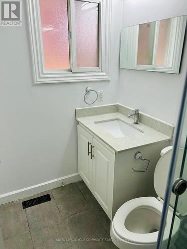 38 Sunset Beach Road, Richmond Hill, ON - Indoor Photo Showing Bathroom