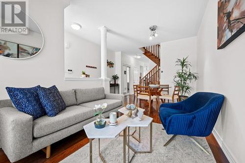 3357 Hayhurst Crescent, Oakville, ON - Indoor Photo Showing Living Room