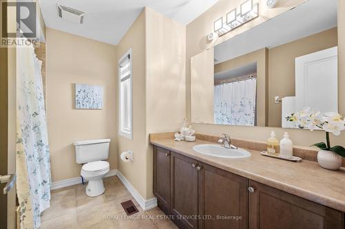 3357 Hayhurst Crescent, Oakville, ON - Indoor Photo Showing Bathroom