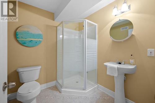 3357 Hayhurst Crescent, Oakville, ON - Indoor Photo Showing Bathroom