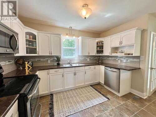 276 Herchimer Avenue, Belleville, ON - Indoor Photo Showing Kitchen With Double Sink