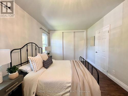 276 Herchimer Avenue, Belleville, ON - Indoor Photo Showing Bedroom