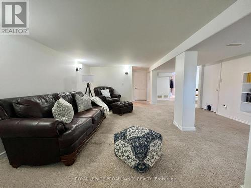 276 Herchimer Avenue, Belleville, ON - Indoor Photo Showing Living Room
