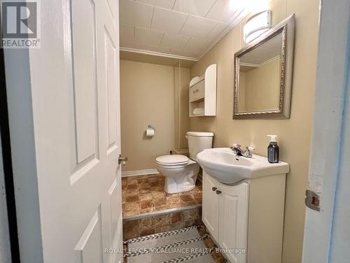 276 Herchimer Avenue, Belleville, ON - Indoor Photo Showing Bathroom