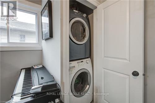 218 Catharine Street N, Hamilton, ON - Indoor Photo Showing Laundry Room