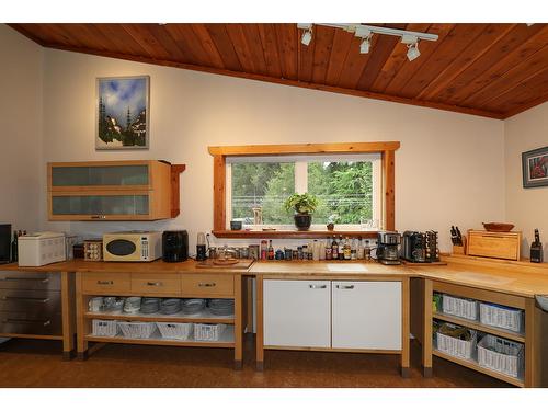 9250 Pretty Road, Cranbrook, BC - Indoor