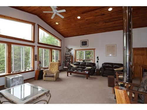 9250 Pretty Road, Cranbrook, BC - Indoor