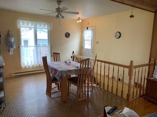 Dining room - 74 Rue Garnier, Sept-Îles, QC - Indoor Photo Showing Dining Room