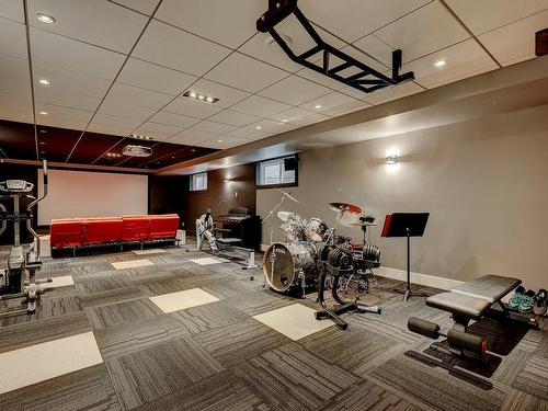 Family room - 20 Boul. Des Hauts-Bois, Sainte-Julie, QC - Indoor Photo Showing Gym Room