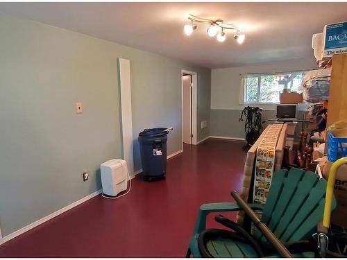 1150 Discovery Cres, Tahsis, BC - Indoor Photo Showing Other Room