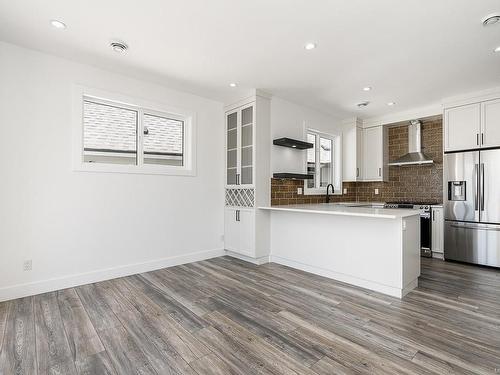 677 Briarwood Dr, Parksville, BC - Indoor Photo Showing Kitchen With Upgraded Kitchen