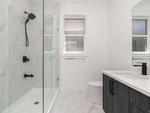 677 Briarwood Dr, Parksville, BC - Indoor Photo Showing Bathroom