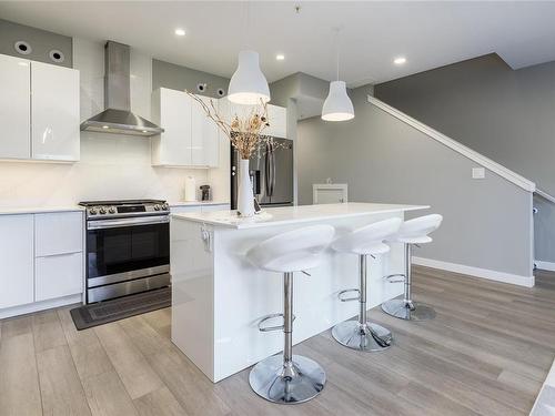 19-623 Crown Isle Blvd, Courtenay, BC - Indoor Photo Showing Kitchen With Upgraded Kitchen