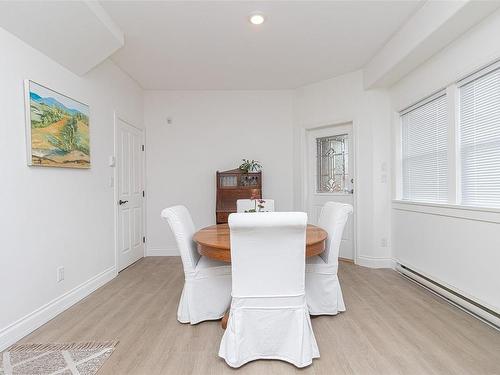 1-9877 Seventh St, Sidney, BC - Indoor Photo Showing Dining Room