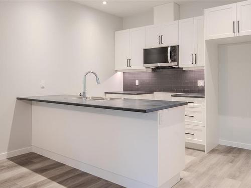 31-3195 Herons Way, Duncan, BC - Indoor Photo Showing Kitchen