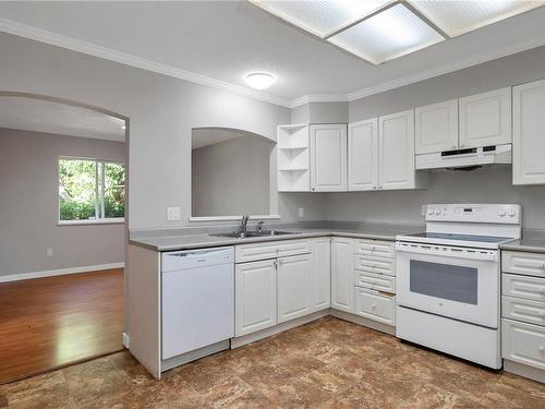 744 Alder St South, Campbell River, BC - Indoor Photo Showing Kitchen With Double Sink