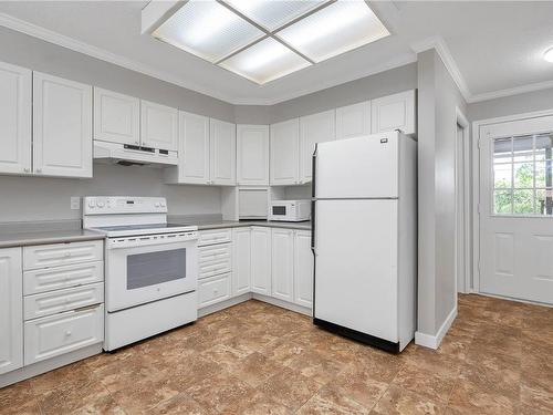 744 Alder St South, Campbell River, BC - Indoor Photo Showing Kitchen