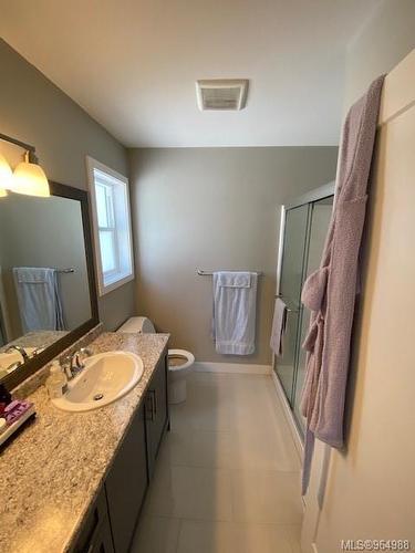 531 Grewal Pl, Nanaimo, BC - Indoor Photo Showing Bathroom