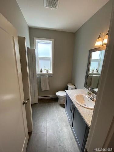 531 Grewal Pl, Nanaimo, BC - Indoor Photo Showing Bathroom