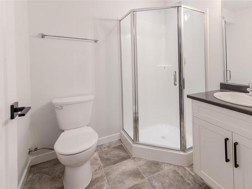 30-3195 Herons Way, Duncan, BC - Indoor Photo Showing Bathroom