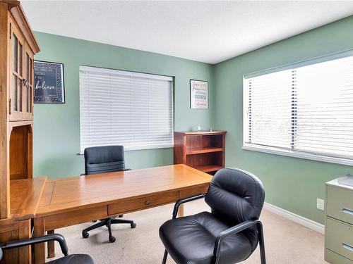 1151 Oxford St, Victoria, BC - Indoor Photo Showing Office