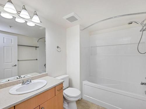 203-383 Wale Rd, Colwood, BC - Indoor Photo Showing Bathroom