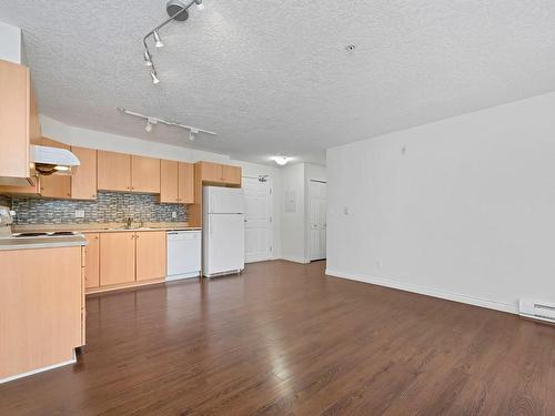 203-383 Wale Rd, Colwood, BC - Indoor Photo Showing Kitchen