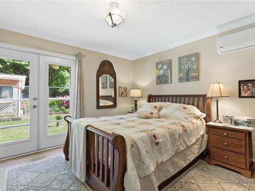 25-493 Pioneer Cres, Parksville, BC - Indoor Photo Showing Bedroom