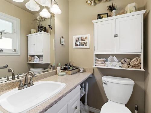 25-493 Pioneer Cres, Parksville, BC - Indoor Photo Showing Bathroom