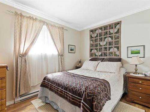 25-493 Pioneer Cres, Parksville, BC - Indoor Photo Showing Bedroom
