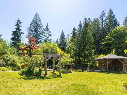 3880 Charlton Dr, Qualicum Beach, BC 