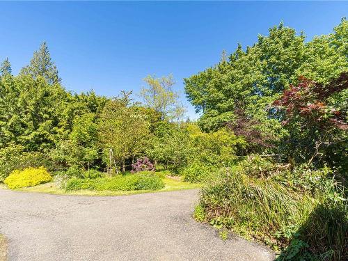 3880 Charlton Dr, Qualicum Beach, BC 