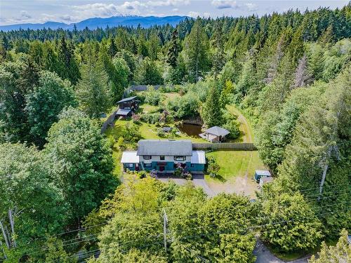 3880 Charlton Dr, Qualicum Beach, BC 