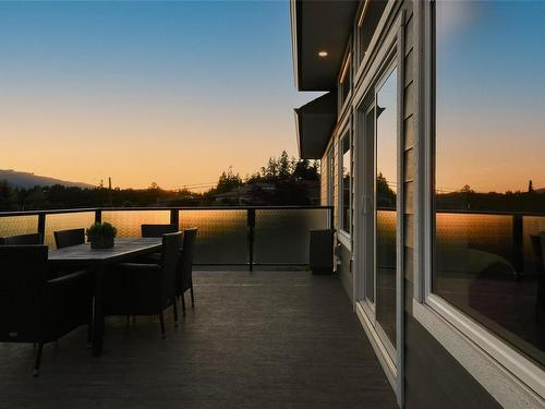610 Ellcee Pl, Courtenay, BC - Outdoor With View