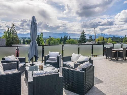 610 Ellcee Pl, Courtenay, BC - Outdoor With Deck Patio Veranda With View