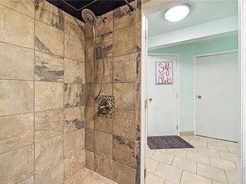 36 Kanaka Pl, Nanaimo, BC - Indoor Photo Showing Bathroom