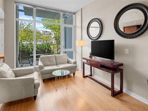 103-379 Tyee Rd, Victoria, BC - Indoor Photo Showing Living Room