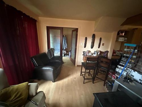 1325 Quilchena Ave, Merritt, BC - Indoor Photo Showing Living Room