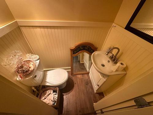 1325 Quilchena Ave, Merritt, BC - Indoor Photo Showing Bathroom