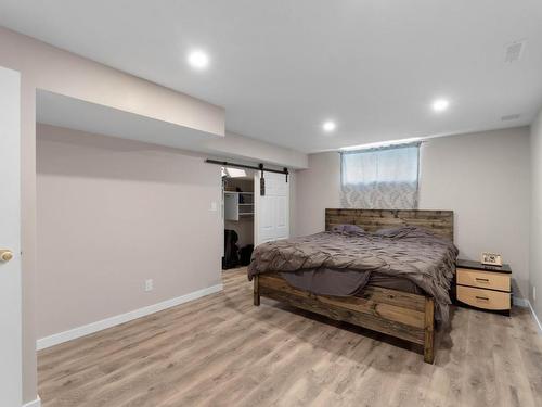 125 Highland Road, Kamloops, BC - Indoor Photo Showing Bedroom