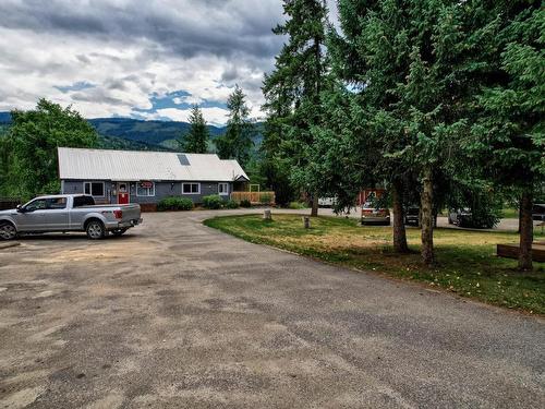 734 Clearwater Village Rd, Clearwater, BC 